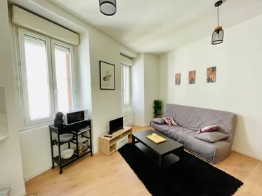 Prywatny pokój Nîmes, 30000, obraz 1 6