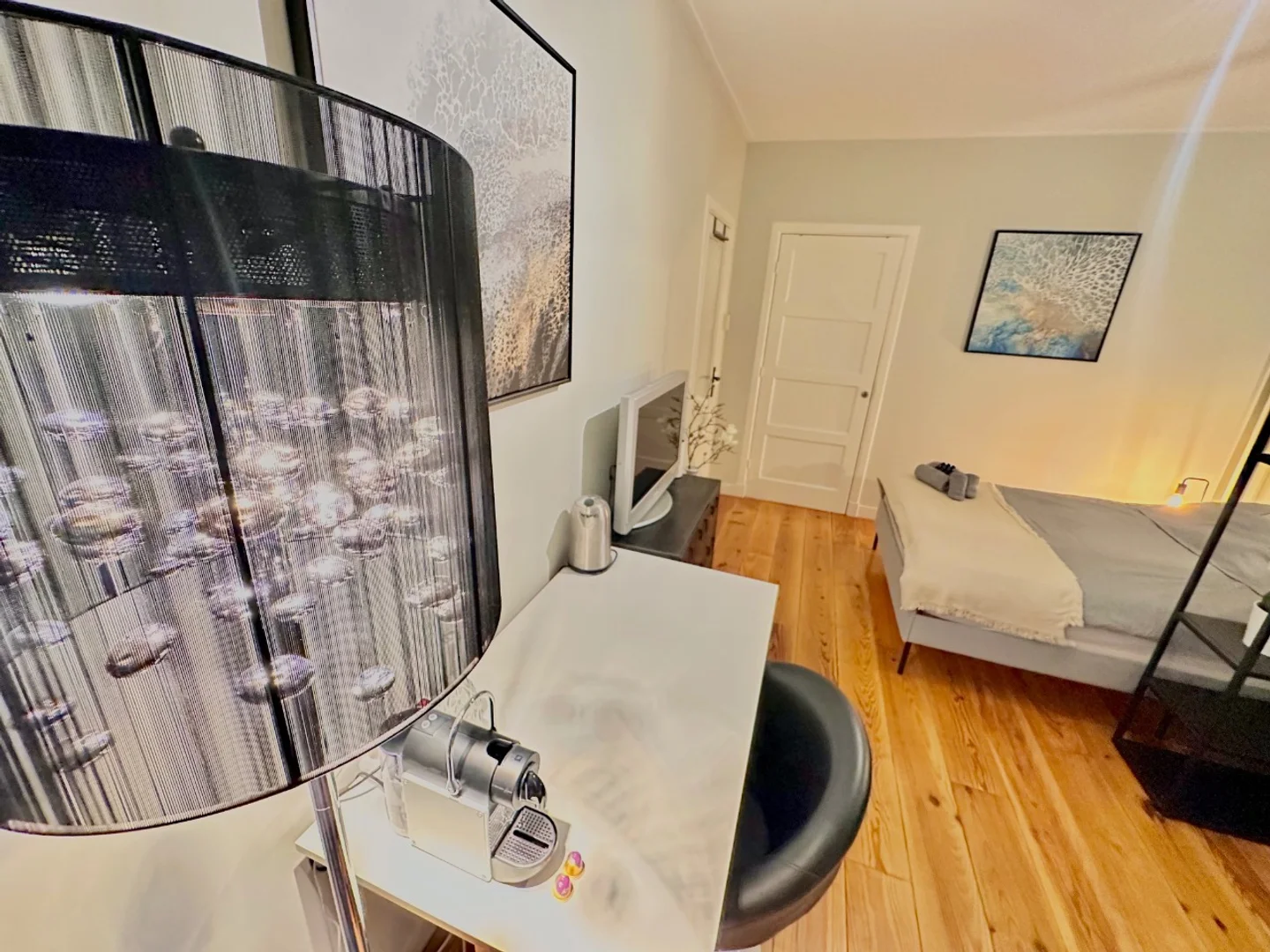 Student-friendly room in  with modern amenities