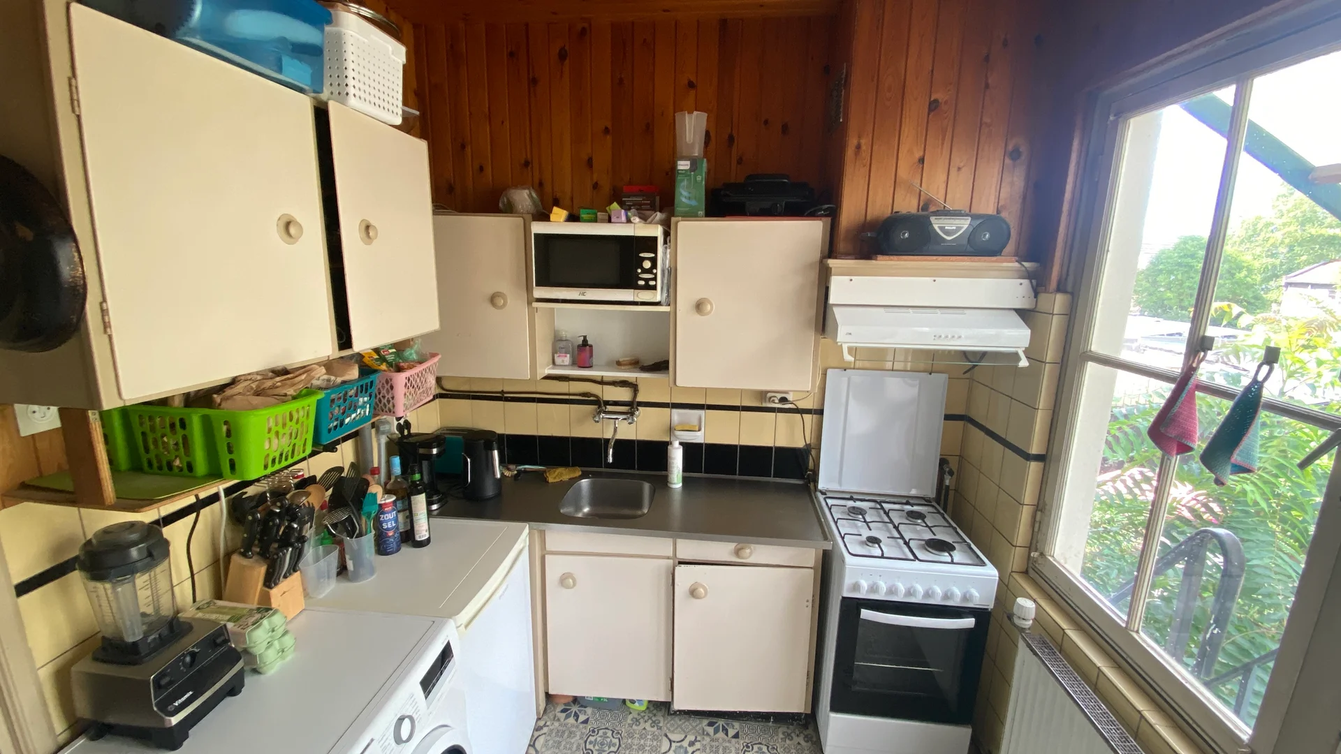 Chambre d'étudiant économique avec emplacement pratique dans 