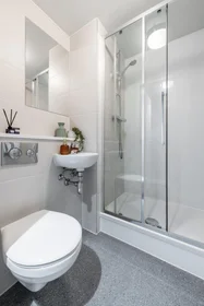 Habitación privada en residencia en 110 St James Rd, Glasgow G4 0PS, United Kingdom, imagen 5 de 33