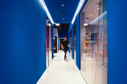 Studio in residence at Warwick Road 23, image 11 of 12