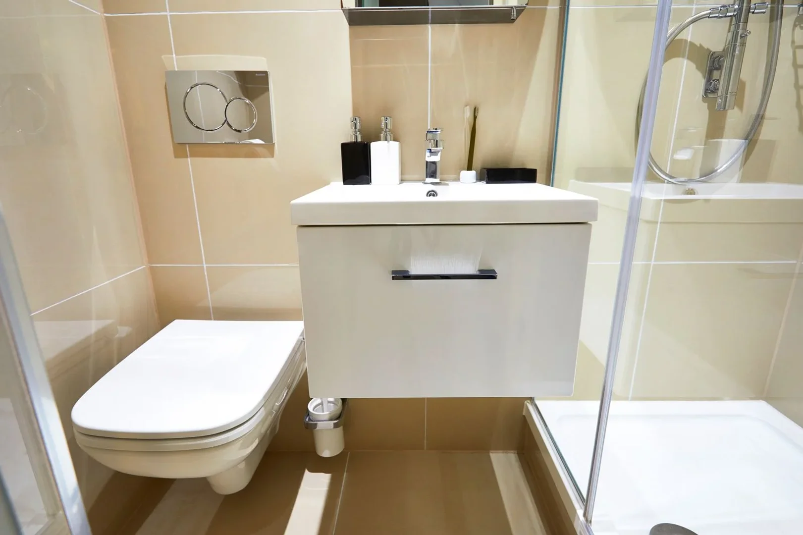 Apartamento estúdio acessível com características essenciais em 