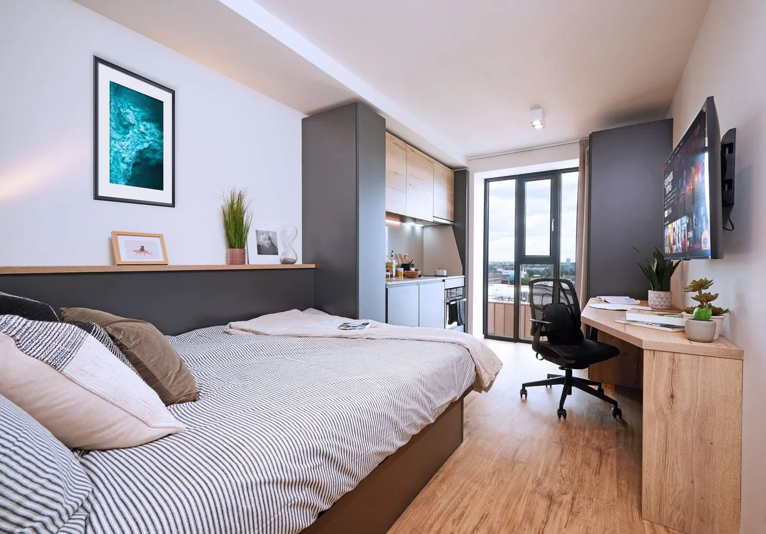 Student-friendly studio with excellent transport links in 