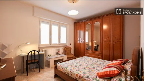 Chambre privée à Via Sant'Abbondio, image 16 de 19