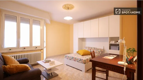 Chambre privée à Via Sant'Abbondio, image 6 de 19