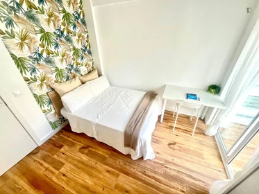 Quarto privado em Av. de la Paz, imagem 3 de 16