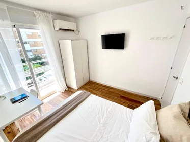 Quarto privado em Av. de la Paz, imagem 4 de 16