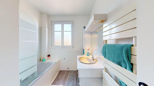Private room at 4 Rue Abbe Lemire, image 12 of 18