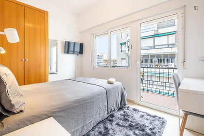 Chambre privée à Avenida d'Aguilera, image 1 de 13