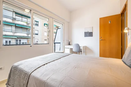 Chambre privée à Avenida d'Aguilera, image 4 de 13