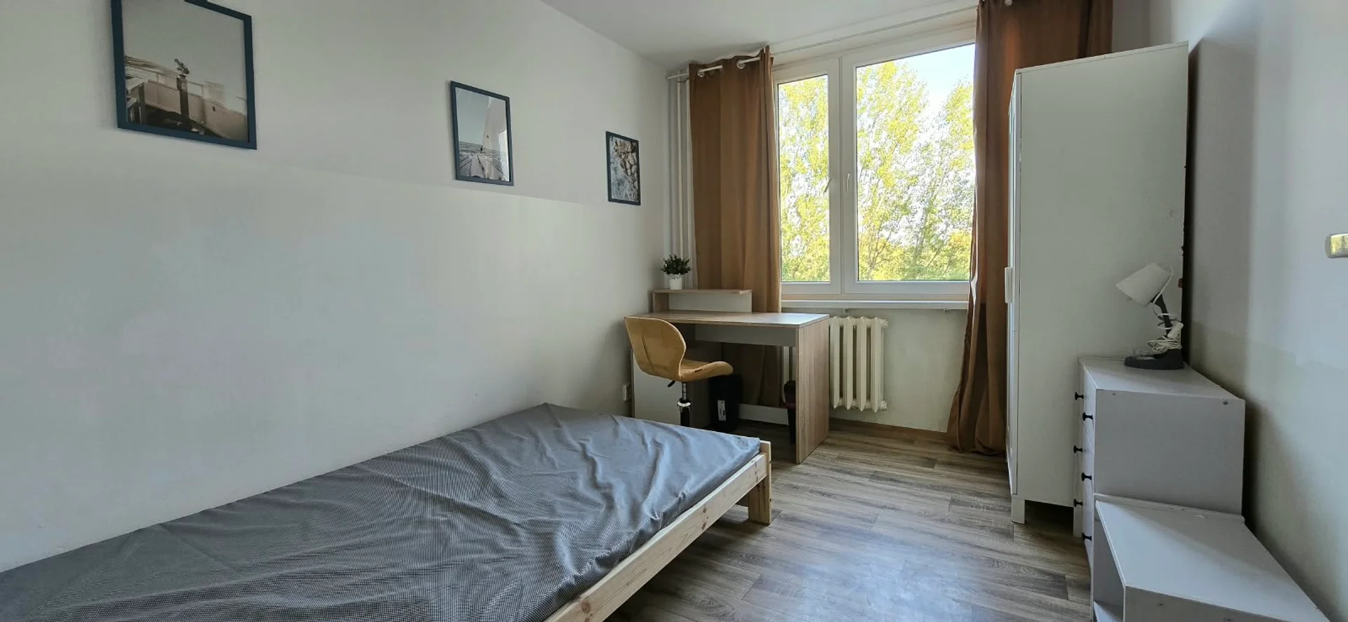 Chambre à louer dans un appartement d'étudiant à , entièrement meublée