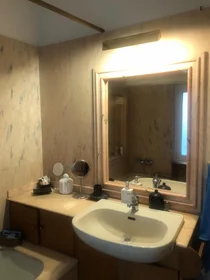 Stanza privata in Via Cipro, immagine 12 di 20