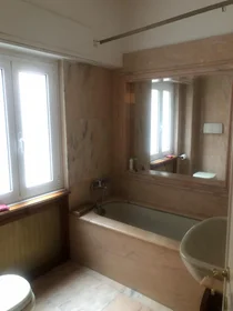 Stanza privata in Via Cipro, immagine 13 di 20