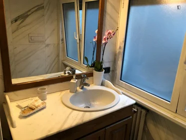 Stanza privata in Via Cipro, immagine 20 di 20