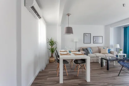 Logement entier à Carrer de Pere Cabanes, image 6 de 20