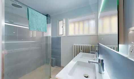 Private room at 5 Pl. Saint-Antoine, 67200 Strasbourg, France, image 7 of 8