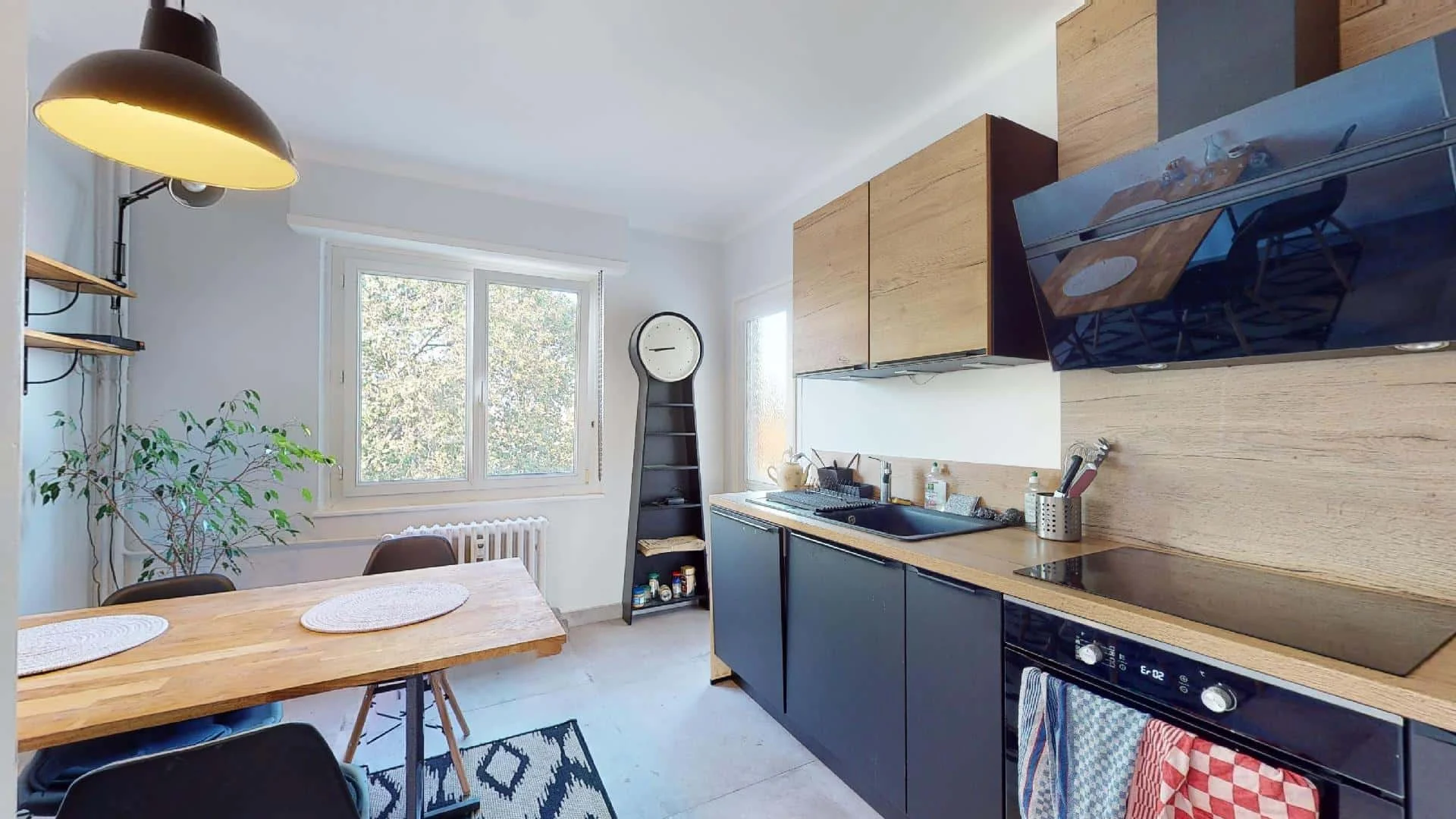 Room for rent in student apartment in , fully furnished