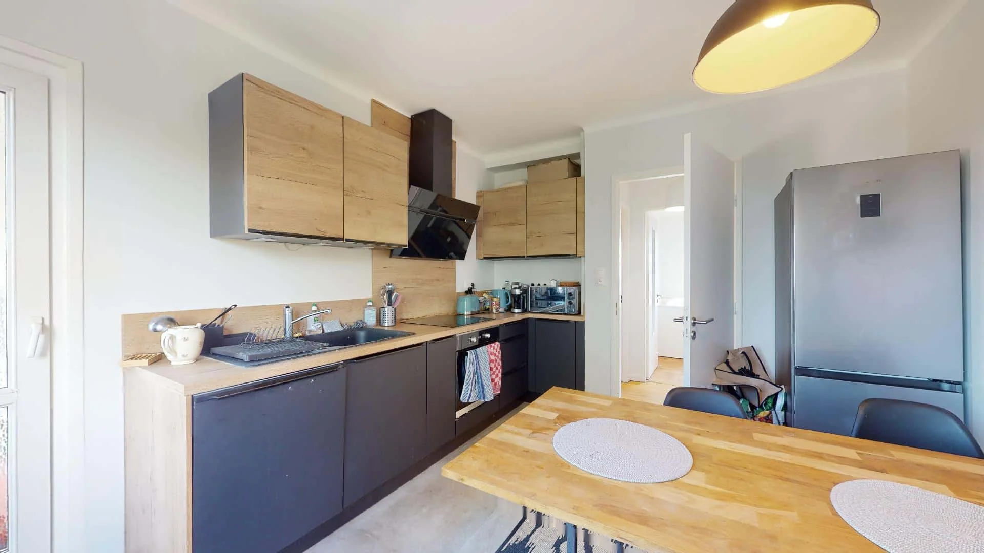 Student-friendly room in  with modern amenities
