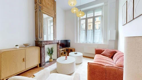 Private room at 79 Bis Rue d'Artois, 59000 Lille, France, image 9 of 18