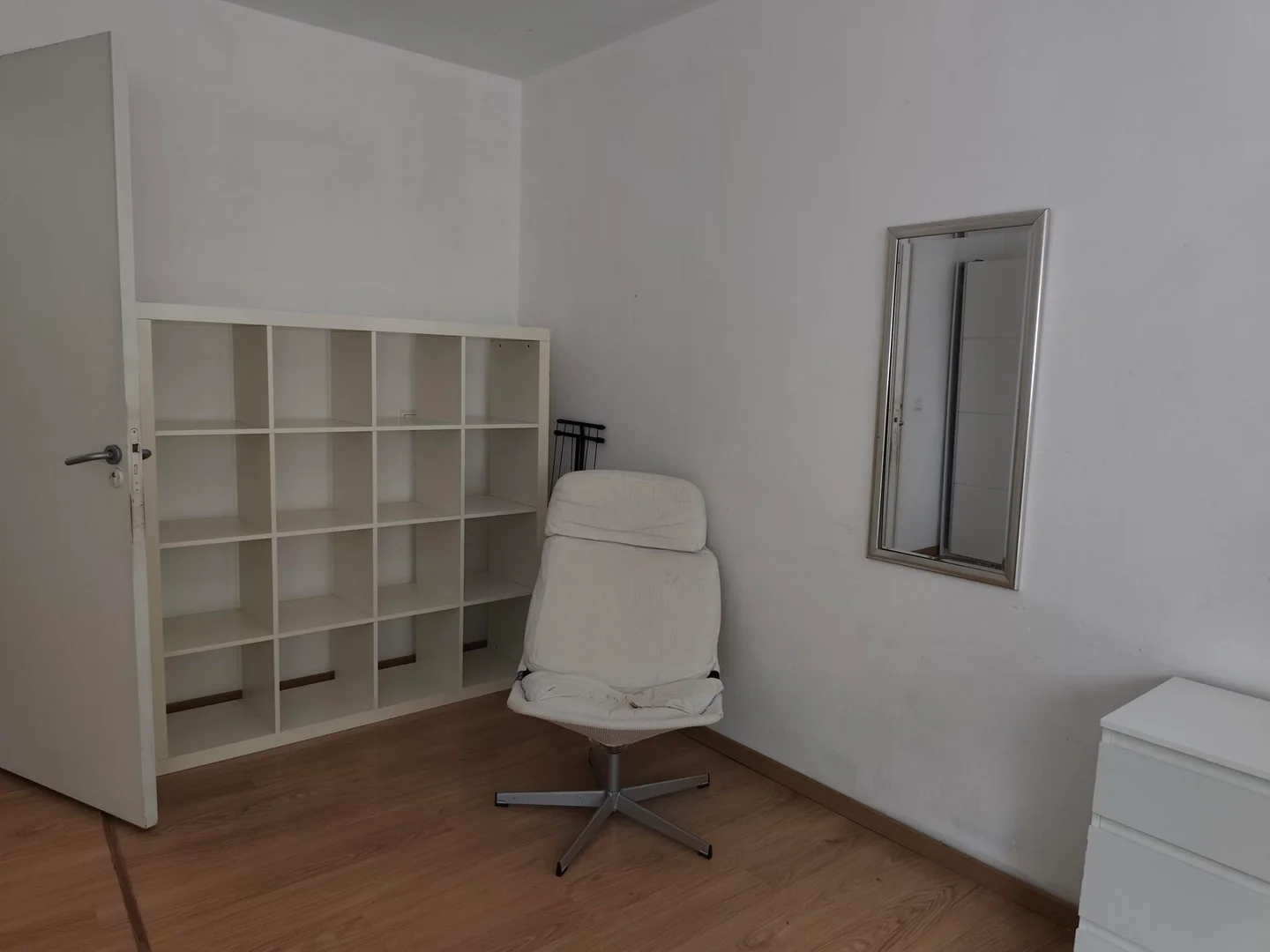 Quarto de estudante funcional perfeito para estudar em 
