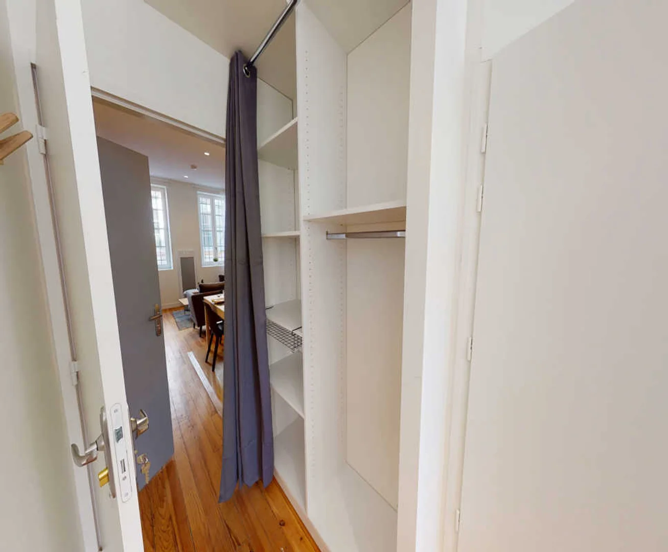 Habitación para estudiantes en con modernas comodidades