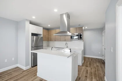 Entire apartment in residence at 632, Centre St., Unit 305, Jamaica Plain, Boston, MA, 02139, image 13 of 17