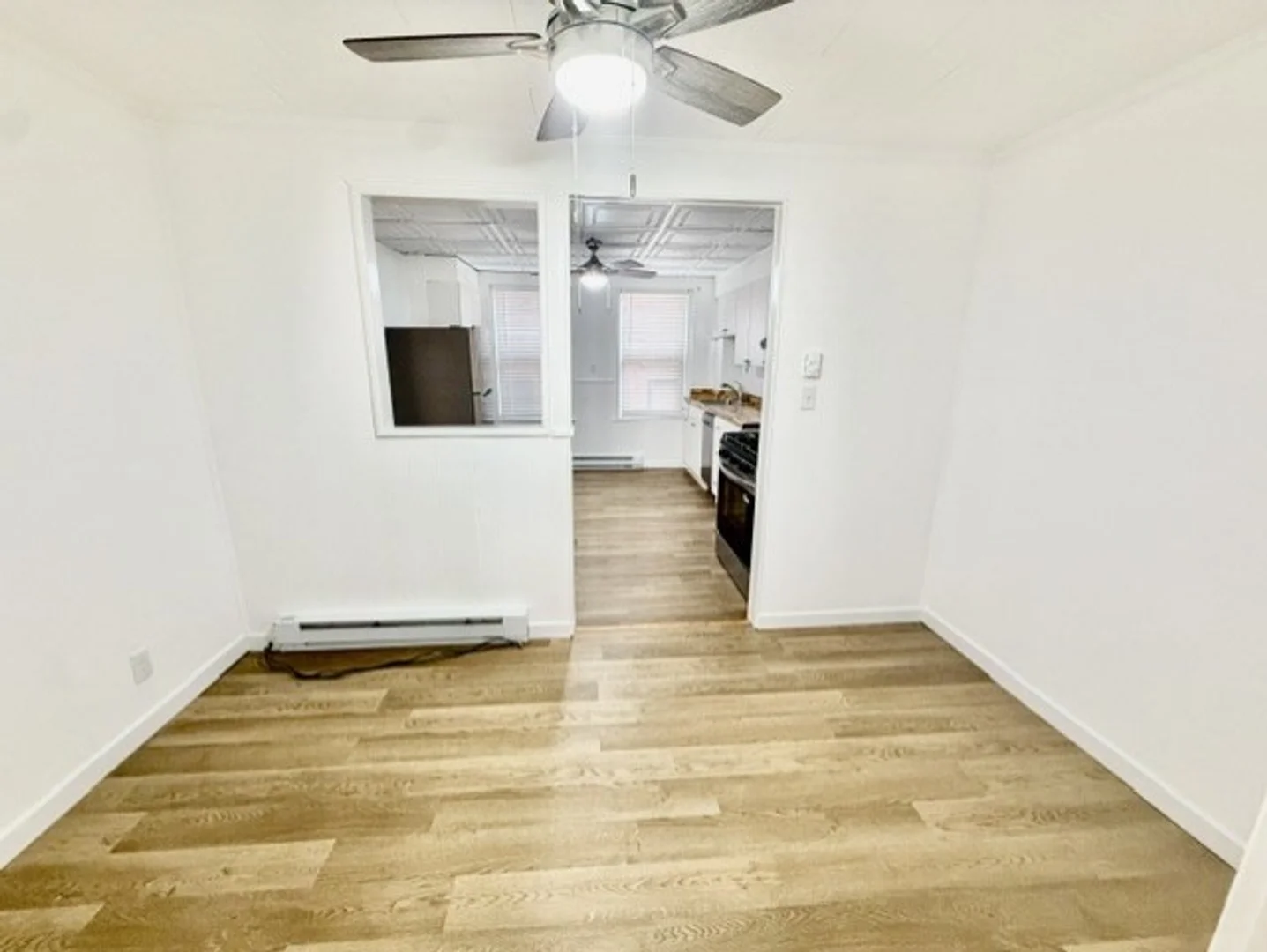 2, Baldwin Pl., Unit 1R, Beacon Hill, Boston, MA, 02113