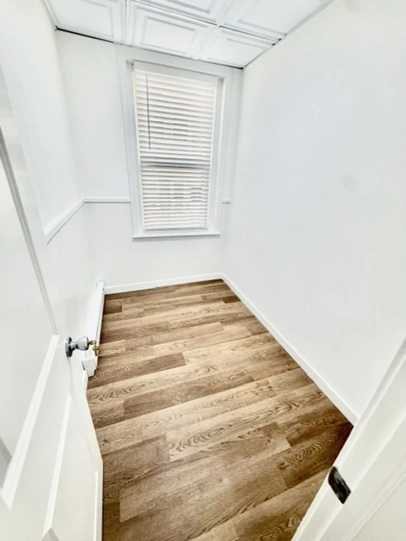 2, Baldwin Pl., Unit 1R, Beacon Hill, Boston, MA, 02113