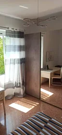 Chambre partagée à Via delle Spighe, Alessandrino, image 1 de 10