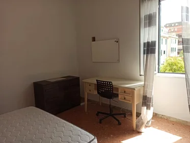Chambre partagée à Via delle Spighe, Alessandrino, image 2 de 10