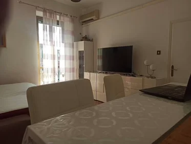 Chambre partagée à Via delle Spighe, Alessandrino, image 3 de 10