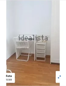 Appartamento intero in Calle Jorge Guillén, Vista Alegre, immagine 4 di 10