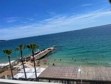 Private room at Antibes, 06160, image 1 of 10