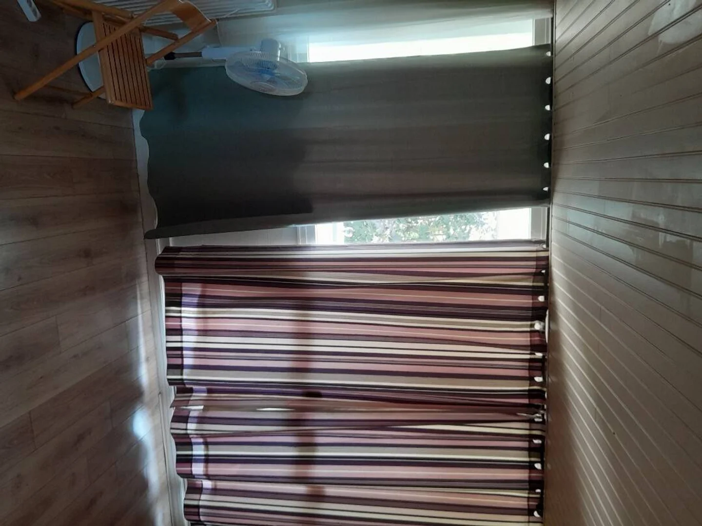 Öğrenciler için rahat oda  bölgesinde mevcut