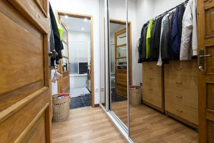 Private room at Rua do Cerco do Porto, image 5 of 13