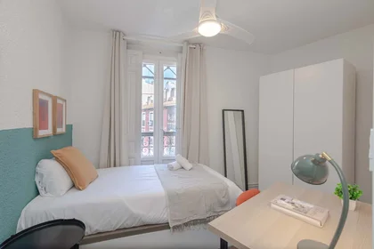 Habitación privada en C. de los Caños del Peral, 6, Centro, 28013 Madrid, Spain, imagen 1 de 24