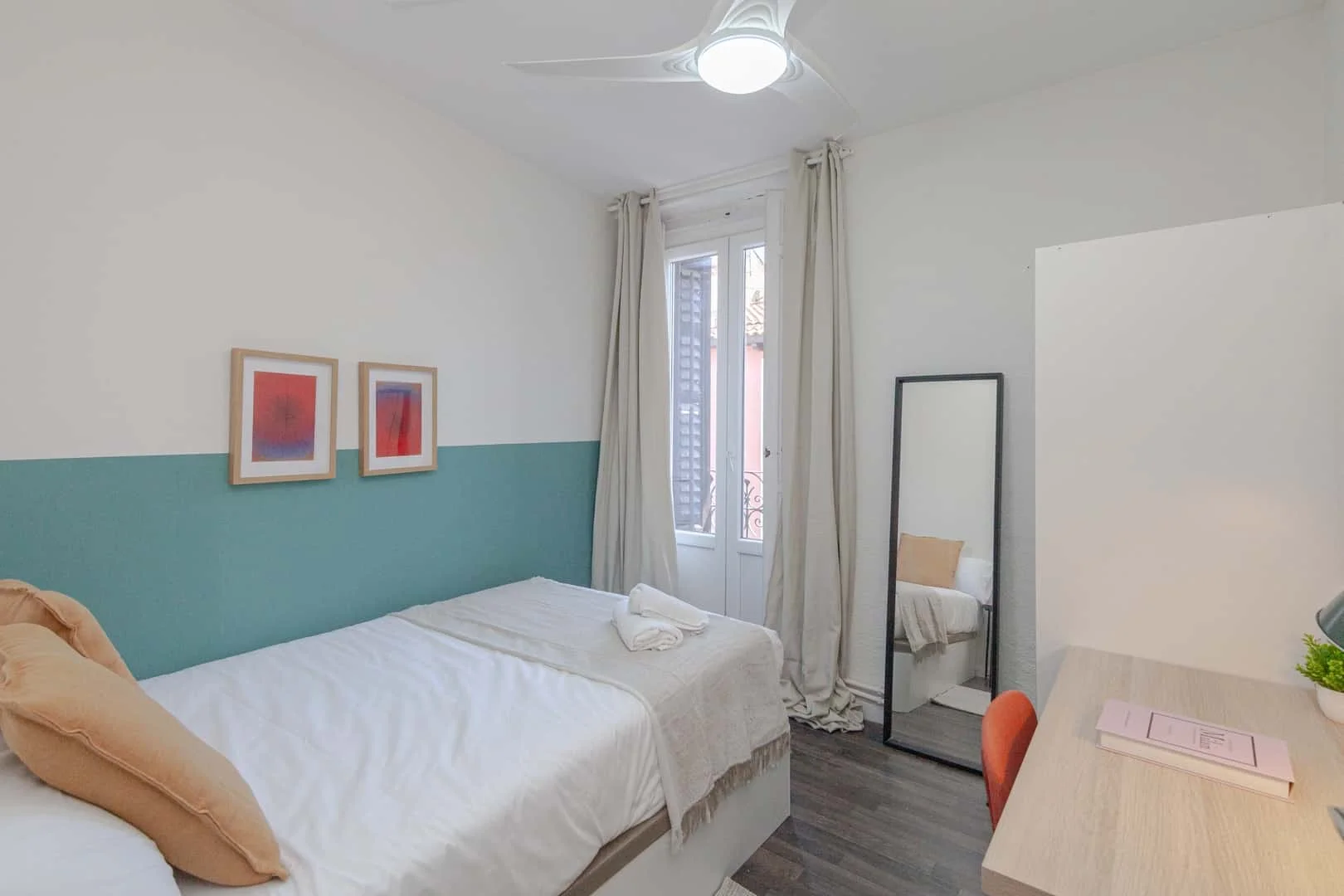 Habitación estudiantil económica cerca del campus en 