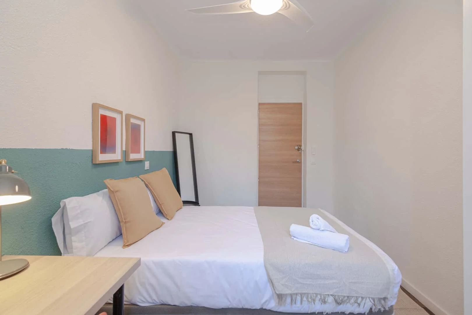 Habitación asequible para estudiantes con buena iluminación en 