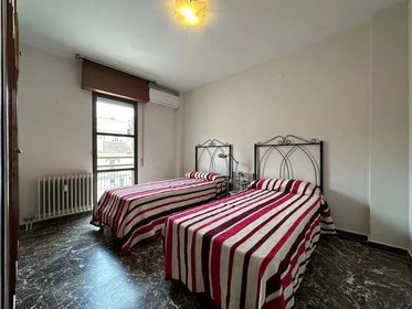 Quarto privado em C. Sancho Panza, 13, Genil, 18008 Granada, España, imagem 15 de 15
