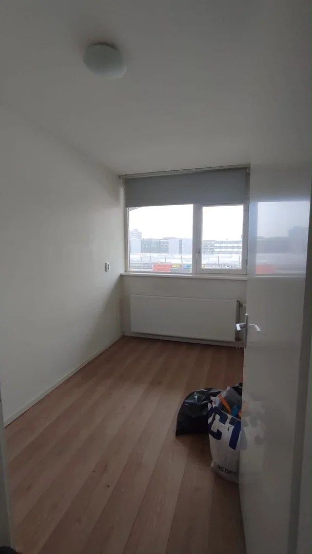 Funktionelles Studentenzimmer perfekt zum Studieren in 