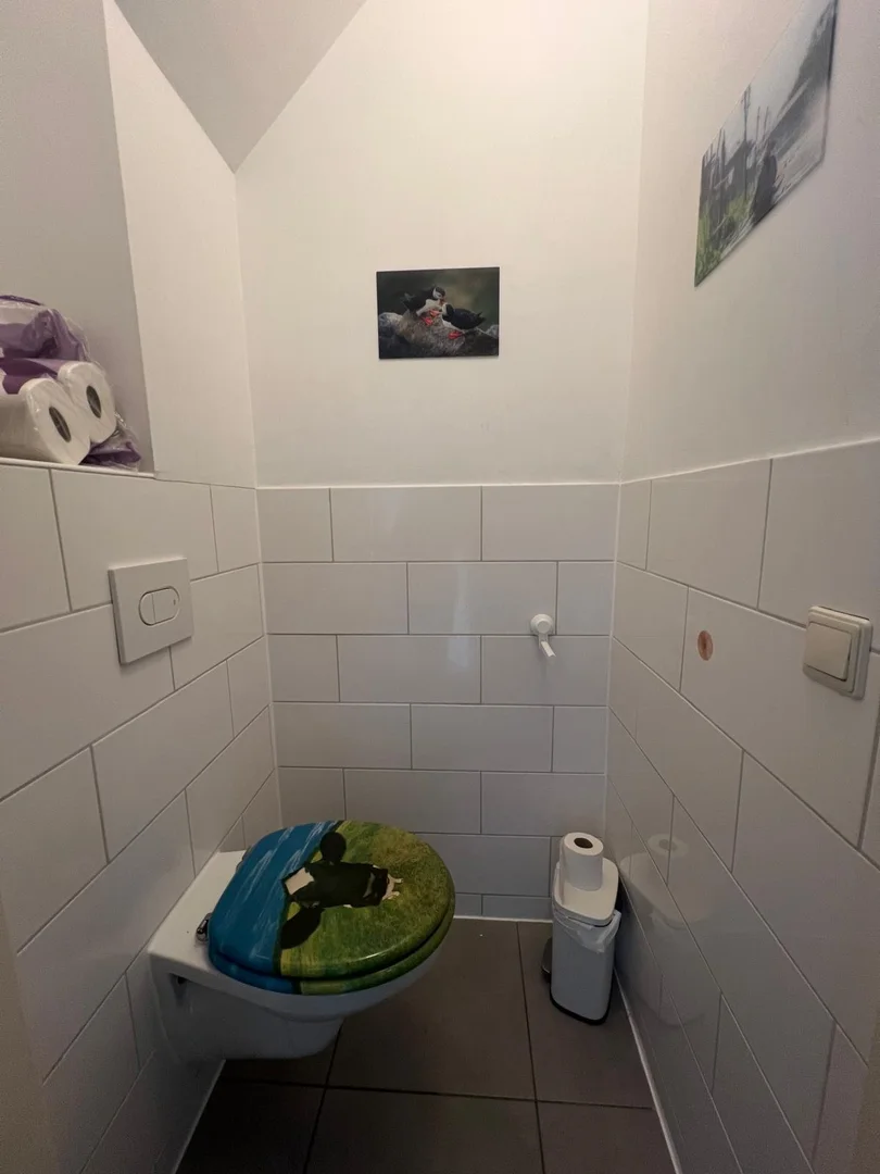 Chambre abordable pour les étudiants avec un bon éclairage dans 