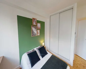 Private room at Square Henri Regnault, image 1 of 10