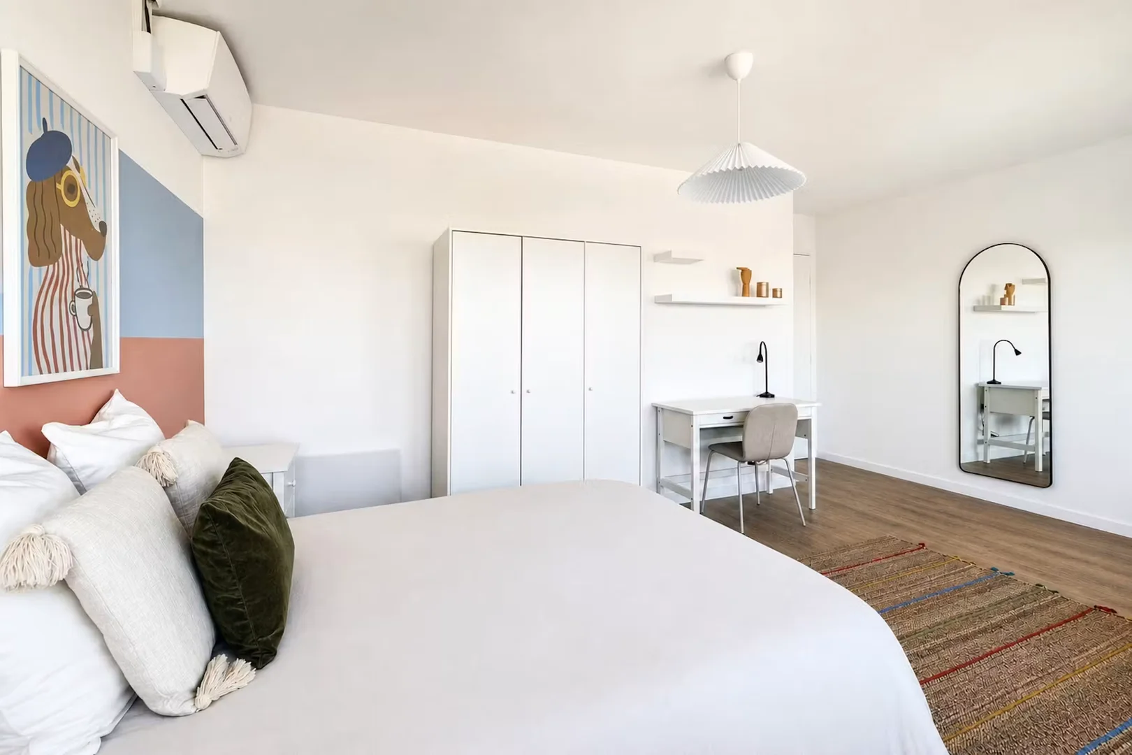 Economical student room with convenient location in 