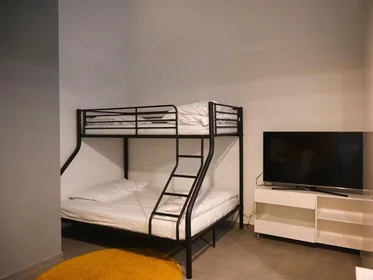 Entire apartment at Allerheiligenplatz, 20. Bezirk-Brigittenau, image 2 of 10