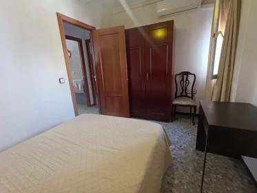 Özel oda konumu Calle Sol, Casco Antiguo, 10 10 görüntüsü