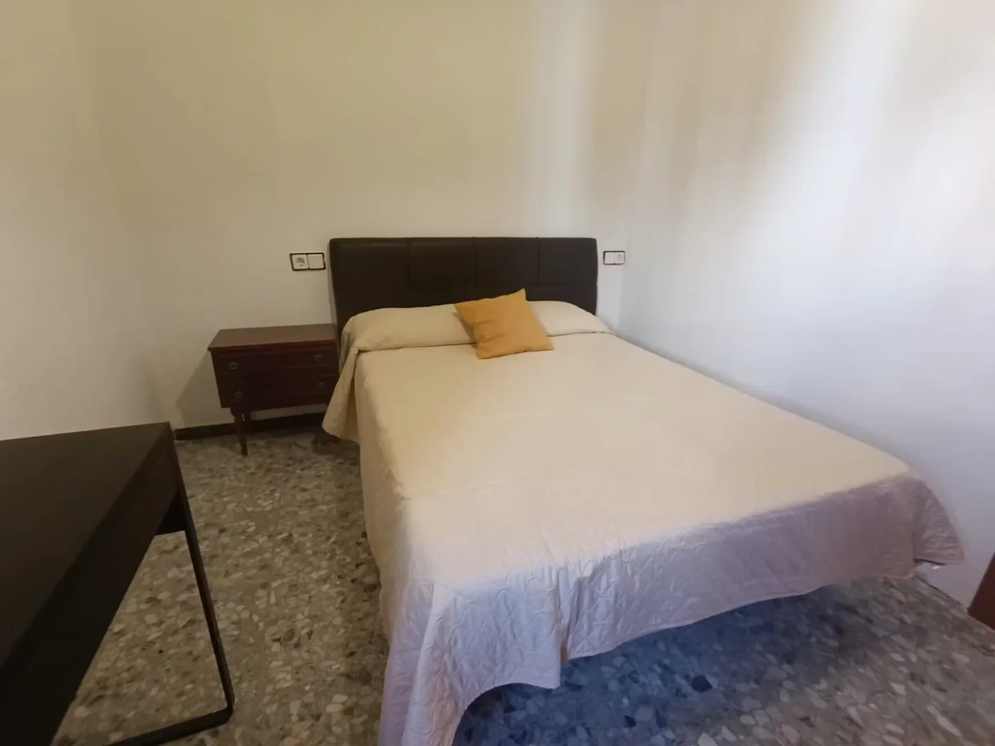  bölgesinde konforlu ve ferah öğrenci odası