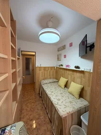 私人房间 在 Carrer del Pare Palau i Quer, La Saïdia, 10的图像2