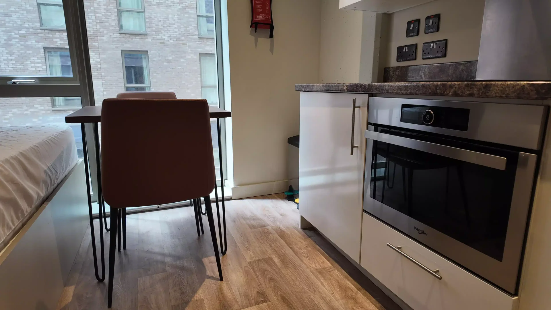 Room for rent in student apartment in , fully furnished