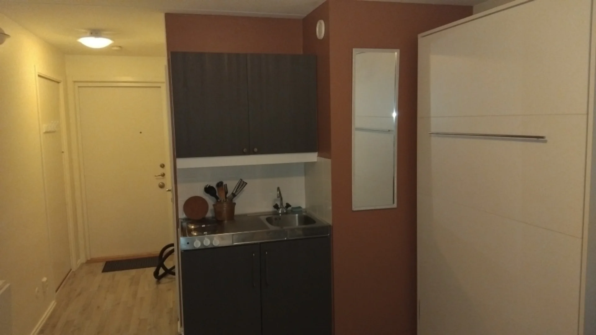 Bright and airy student room with easy university access in 