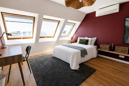 私人房间 在 9 rue Jacob Mayer, 15的图像5